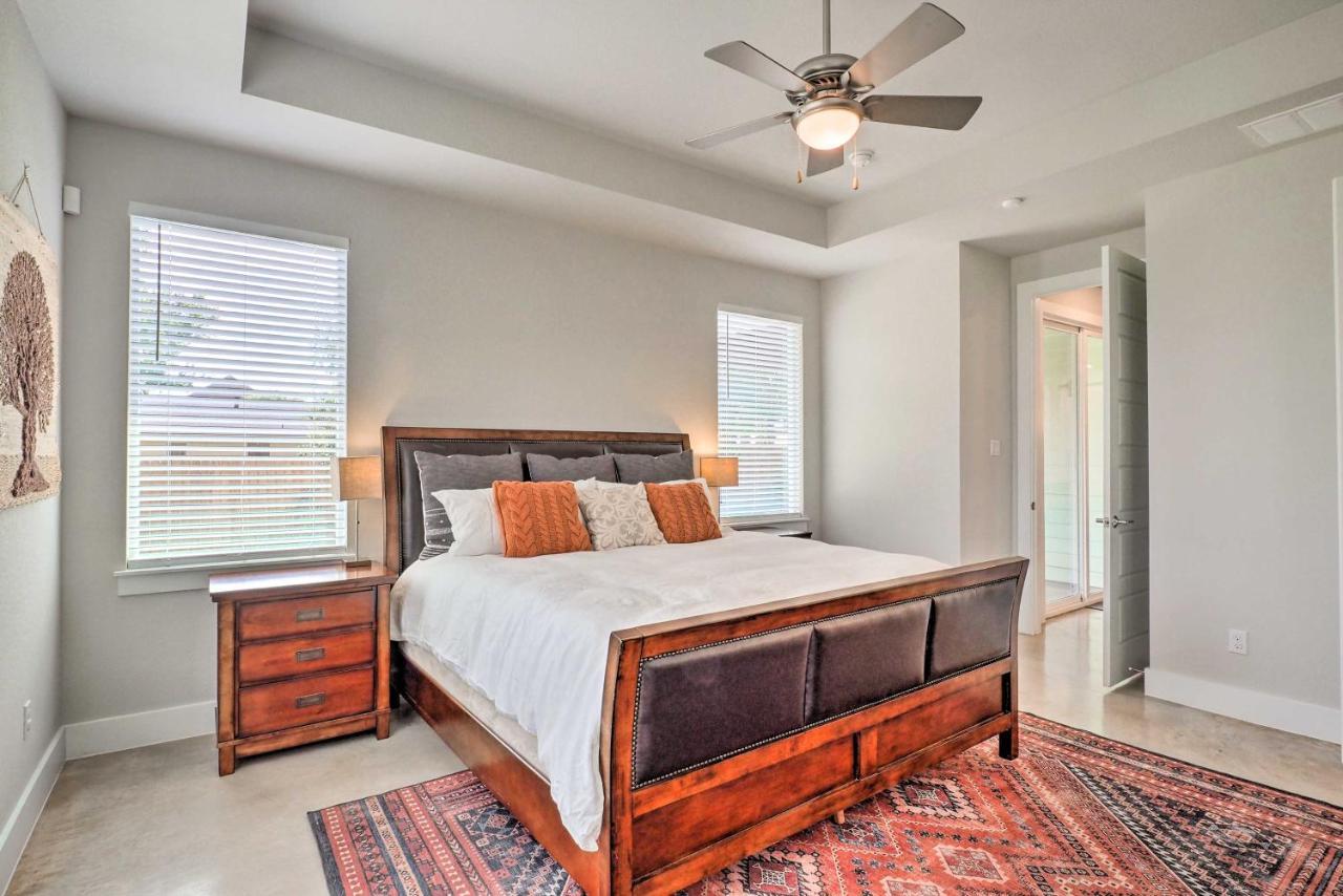 Gorgeous Georgetown Home, Walk To The Square! Екстер'єр фото