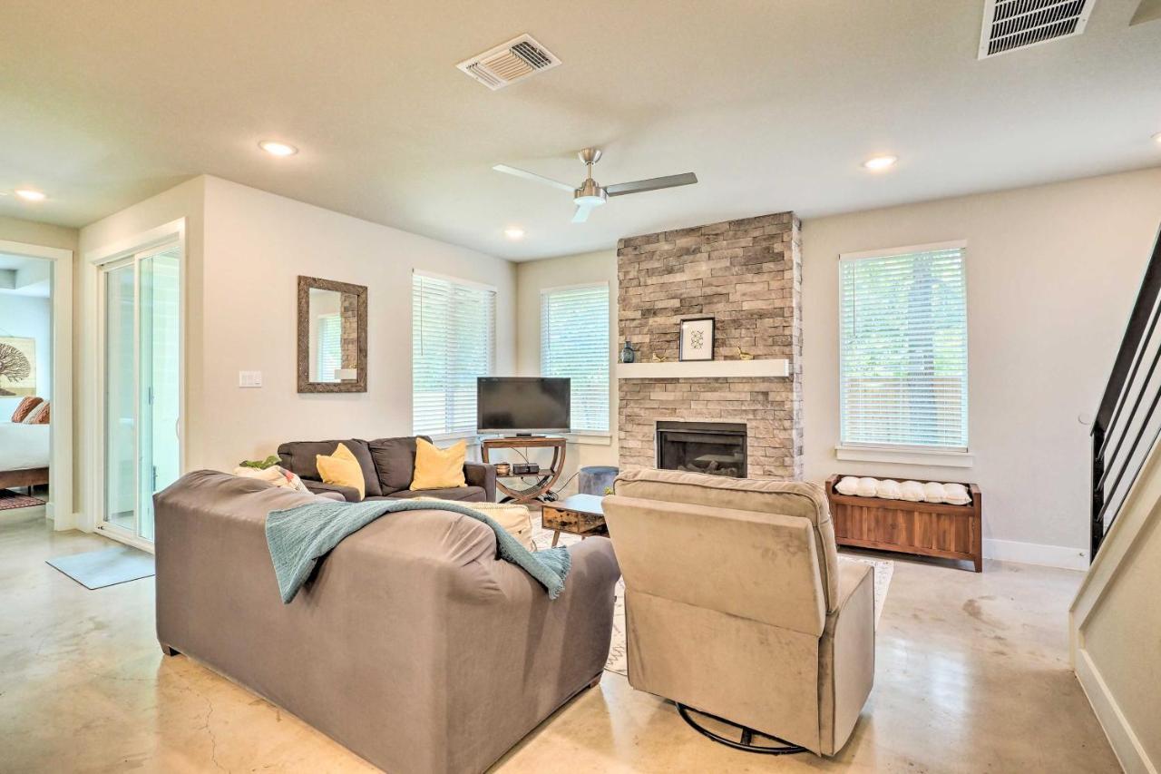 Gorgeous Georgetown Home, Walk To The Square! Екстер'єр фото